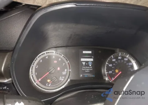 2020 Toyota Highlander Le z USA, uszkodzony, nr VIN 5TDZZRAHXLS503252